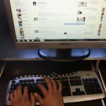 PALESTINIANS-POLITICS-SOCIAL-INTERNET-TECHNOLOGY