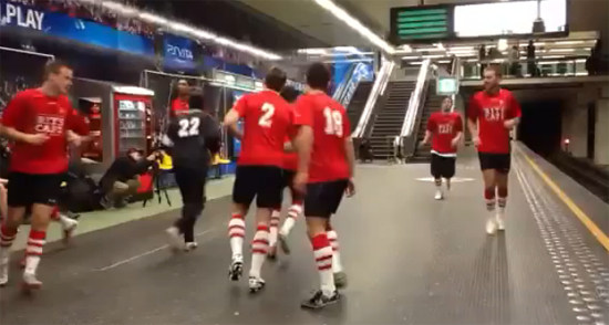 Ils jouent au football dans le m&eacute;tro bruxellois