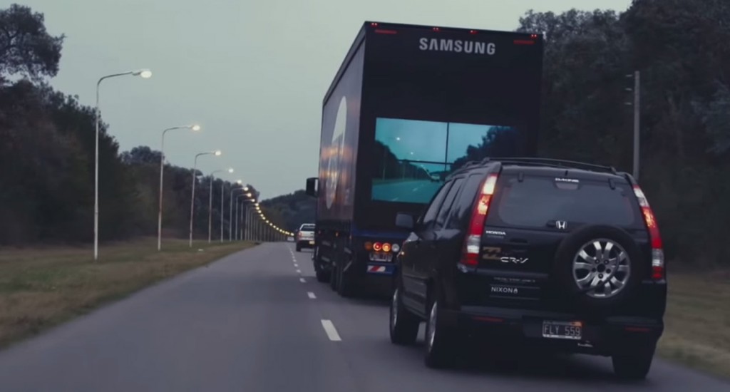 camion-samsung-ecran-1