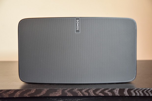 La nouvelle enceinte de Sonos affiche des dimensions impressionnantes. - Crédit photo : E.F.