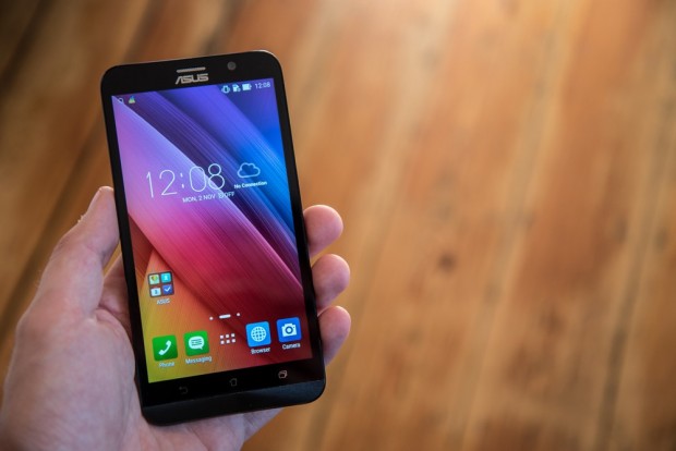 Le Zenfone 2 est probablement le plus sérieux concurrent du OnePlusTwo - crédit photo : E.F.