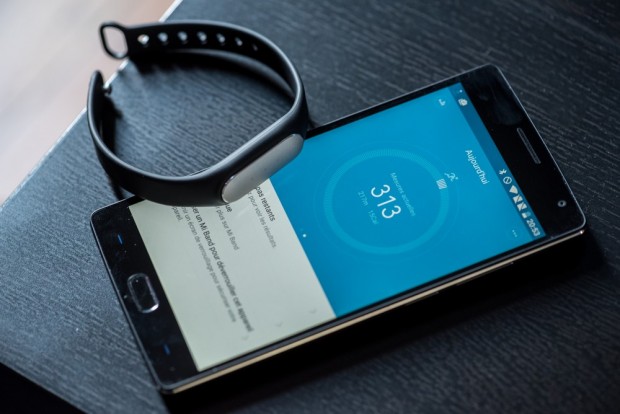 L'application du MiBand Pulse est clairement son talon d'Achille. - crédit photo : E.F.