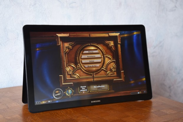 Le grand écran du Galaxy View est idéal pour jouer aux jeux tactiles - crédit photo ; E.F.