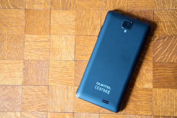 Le design du K4000 Pro ne joue clairement pas en sa faveur...