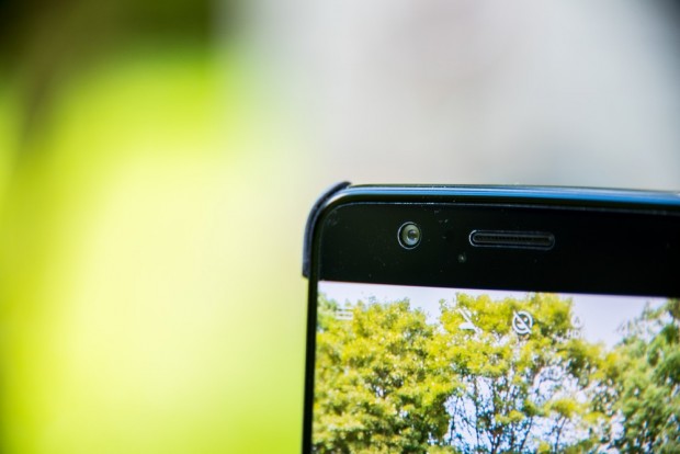 A l'avant, OnePlus a glissé une caméra de 16 mégapixels - crédit photo : E.F.