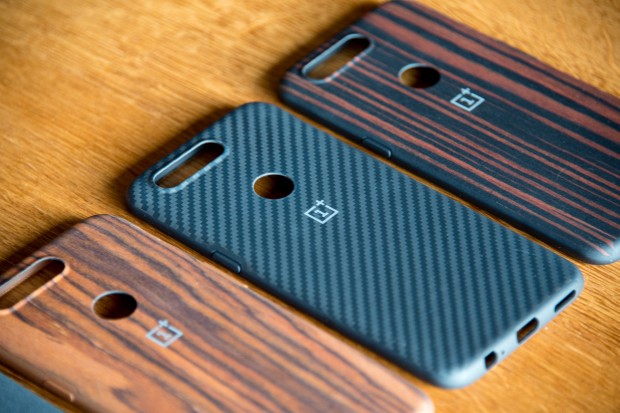 OnePlus propose de nouveau une gamme complète de coques - crédit photo : E.F.