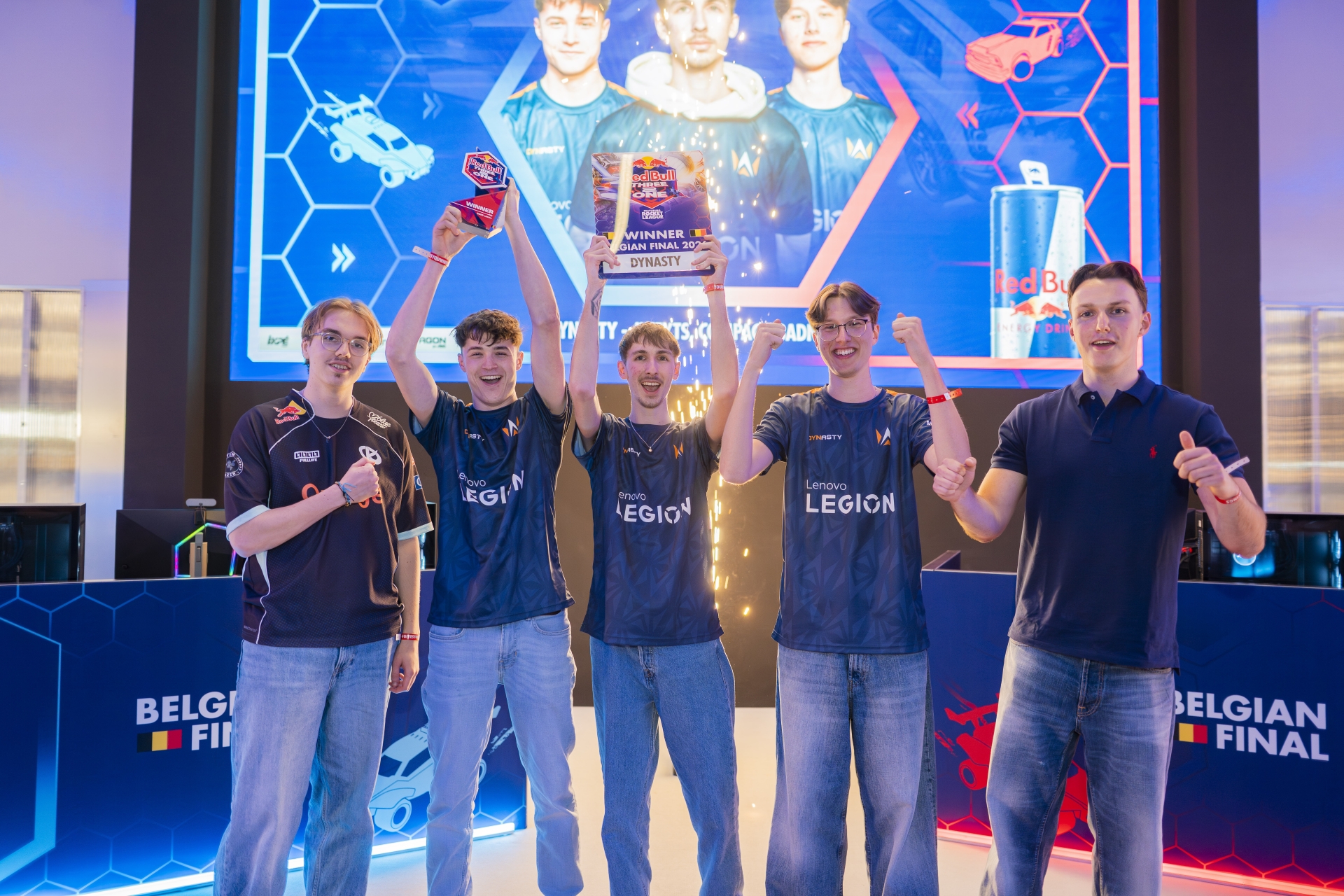 La Belgique gagne le tout premier tournoi Red Bull Three 2 One de Rocket League